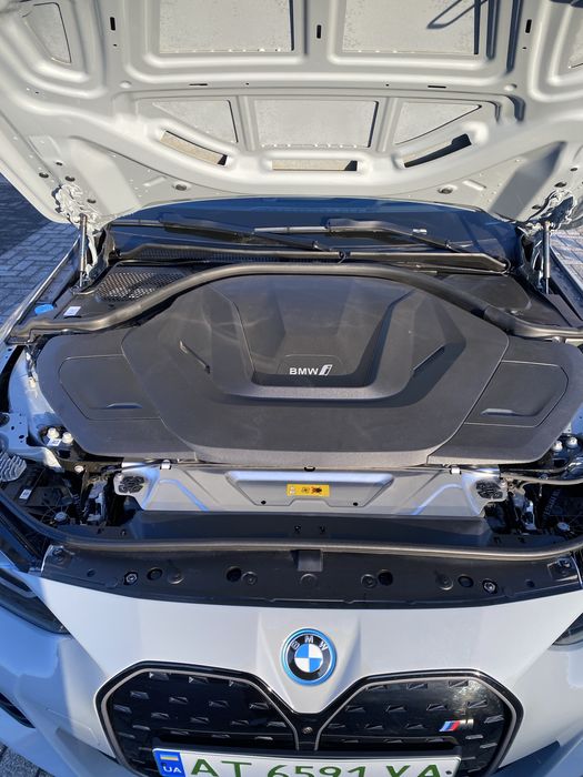 Продам свй автомобиль BMW I4 M50 2023 г пригнаный из Америки.