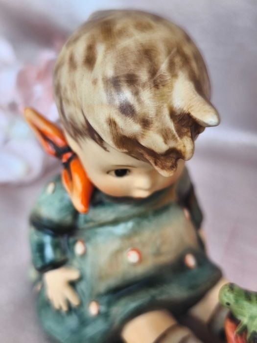 Goebel. Hummel. Germany. Figurka porcelanowa.