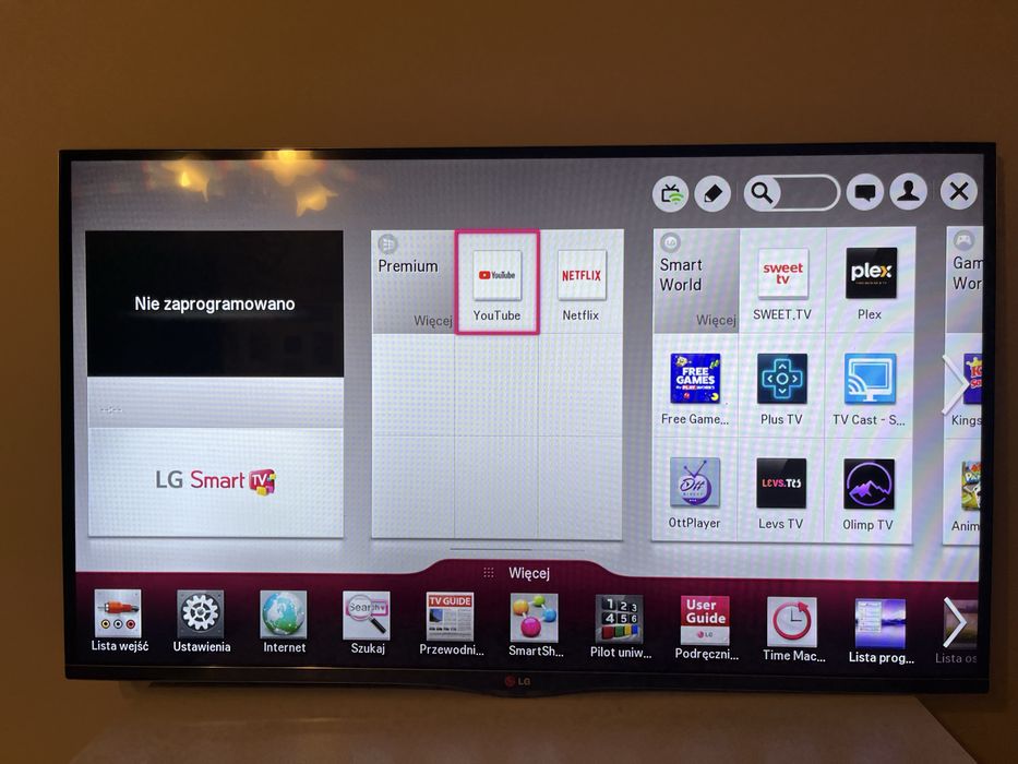 Telewizor LG 42LA690S-ZB