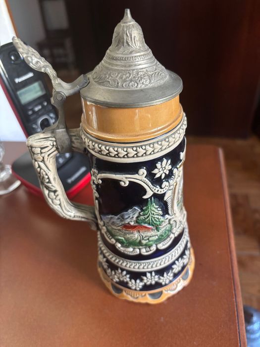 Caneca cerveja com musica
