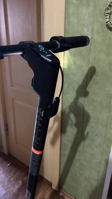 Електросамокат Ninebot F2