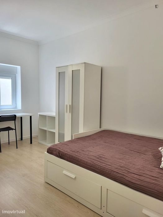 Quarto - localizado em Rio Tinto Porto