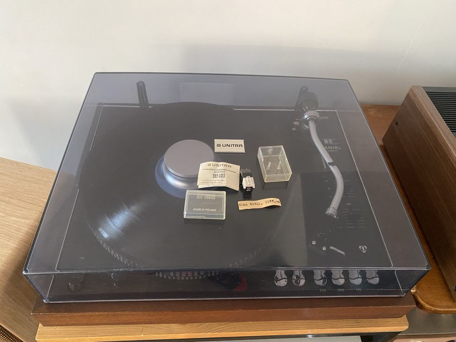 Gramofon Daniel Unitra plus nowa wkladka MF-101