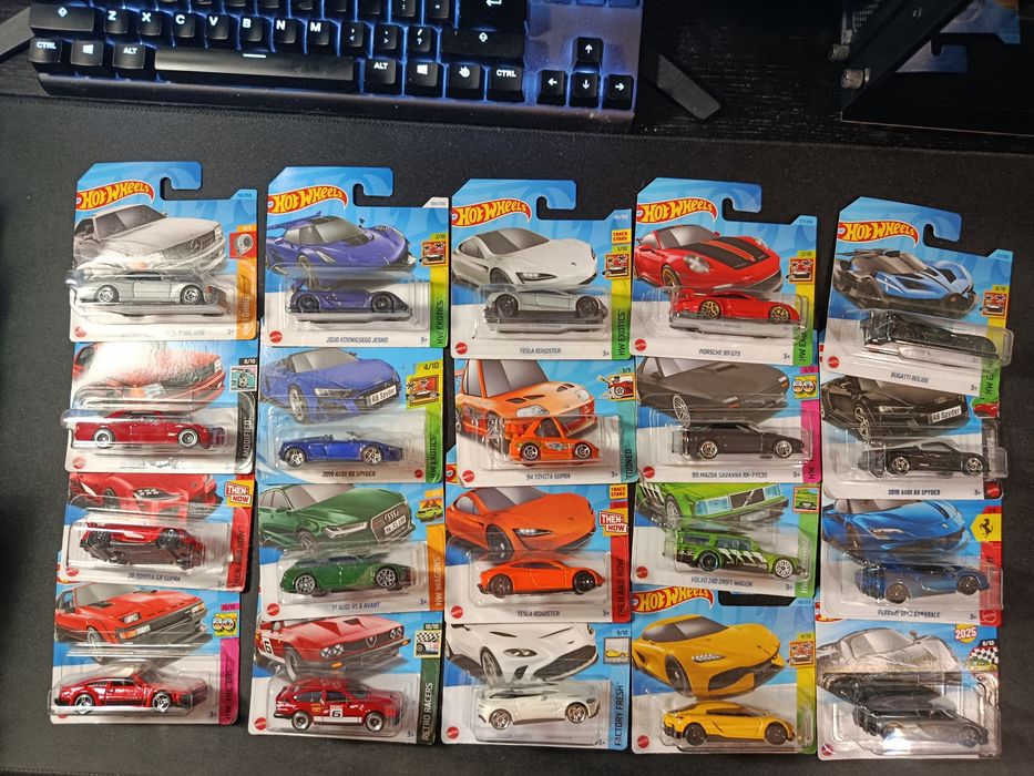 Kolekcja Hot Wheels Ponad 260modeli