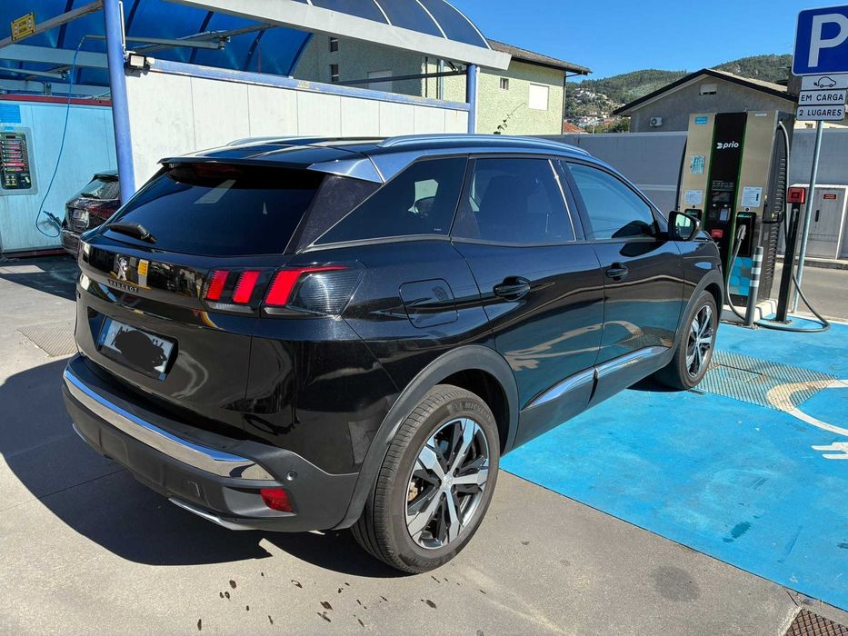 Peugeot 3008 1.5 BlueHDi Allure EAT8 (caixa automatica)