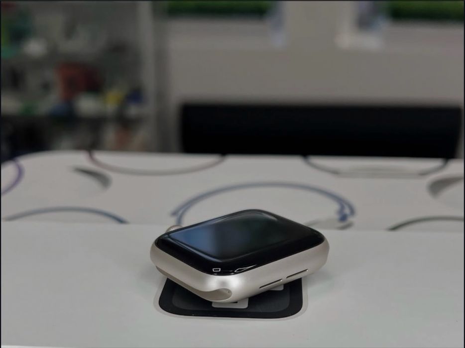 Apple Watch SE 2 40mm Strarlight новий open box