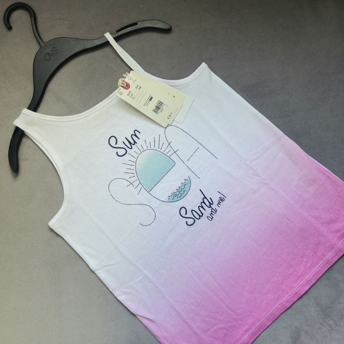 Майка на дівчинку