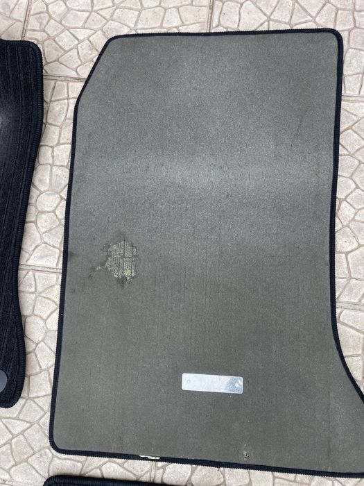 Tapetes ORIGINAIS usados Mercedes-Benz A180  W176