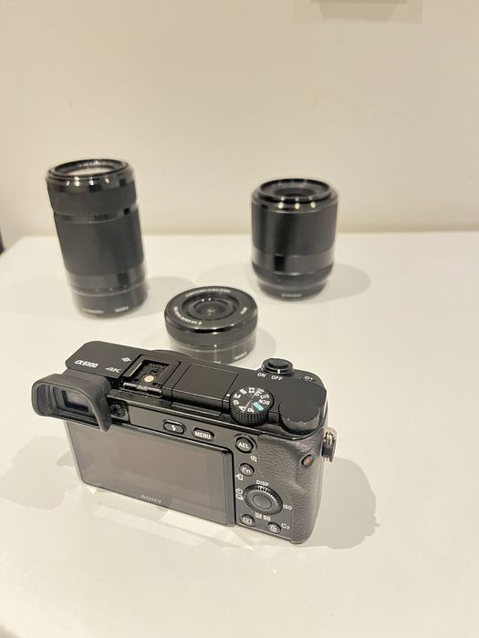 Sprzedam aparat Sony A6100