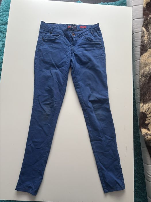 Granatowe damskie rurki House