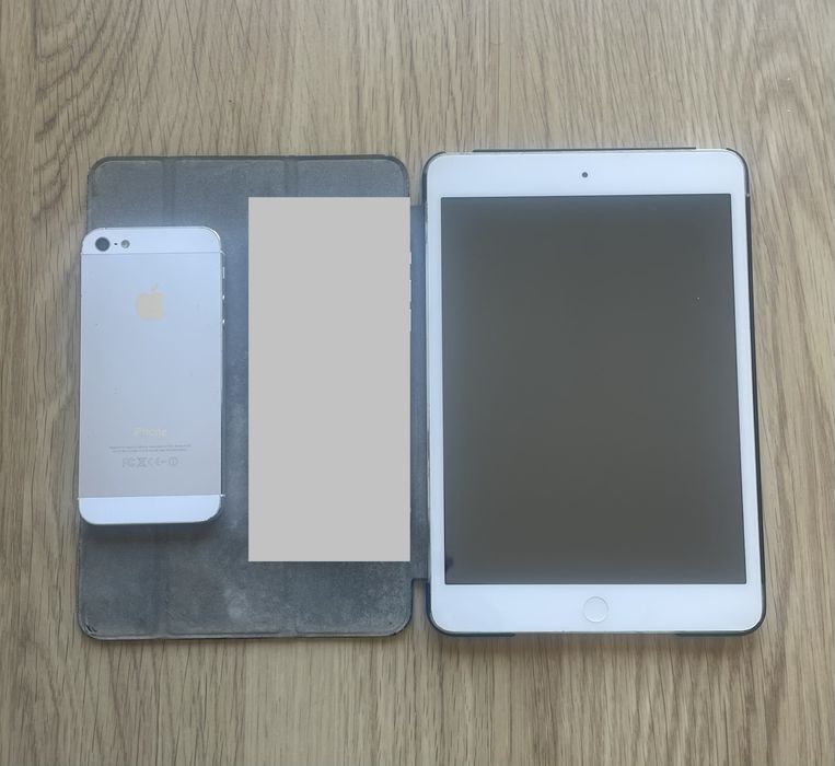 iPhones e Mini iPad para peças ou para colecionadores.