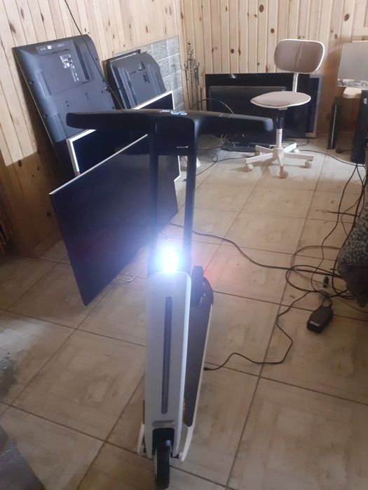 Єлектро самокат .