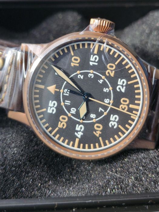 Relógio Hruodland Bronze Flieger (Suíço Sellita SW200) – NOVO em Plásticos