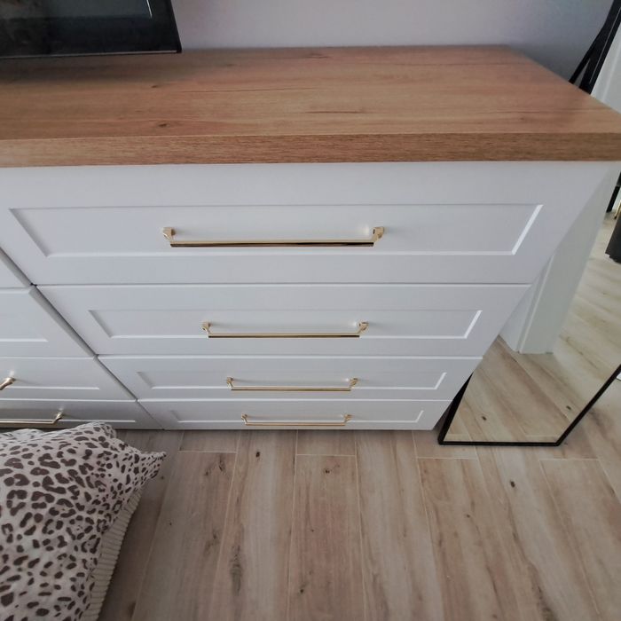 Komoda  sztuka 530 zl szuflady otwierane biały mat jak nowe