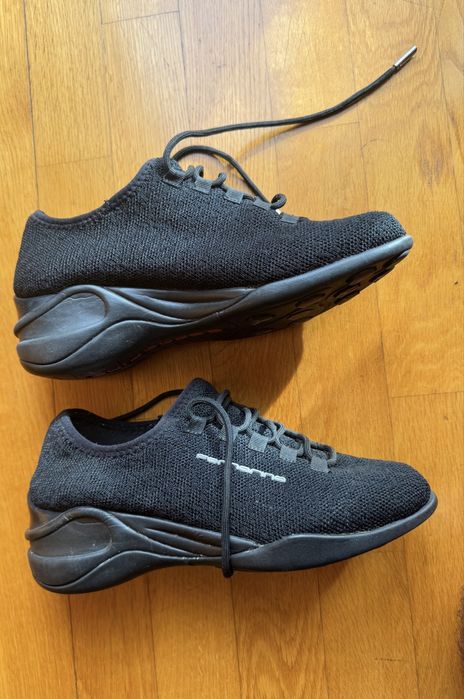 Sapatos Sapatilhas italianas  Fornarina tamanho 37 EU. 4UK  6 US