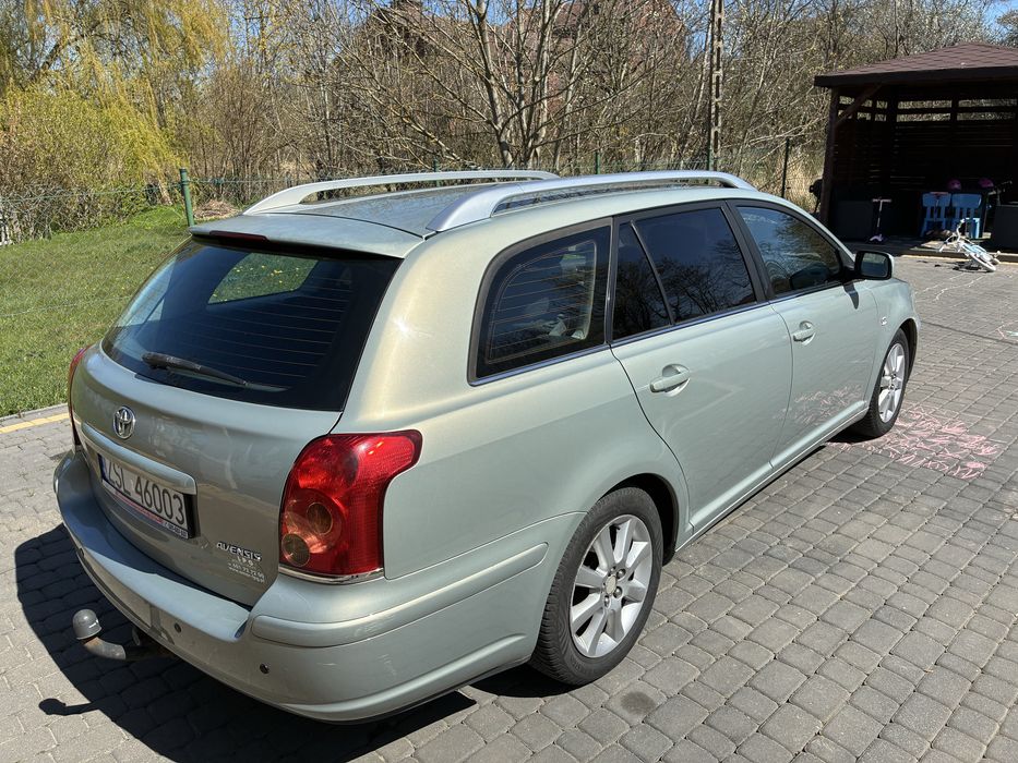 Toyota avensis 1.8 LPG Automat