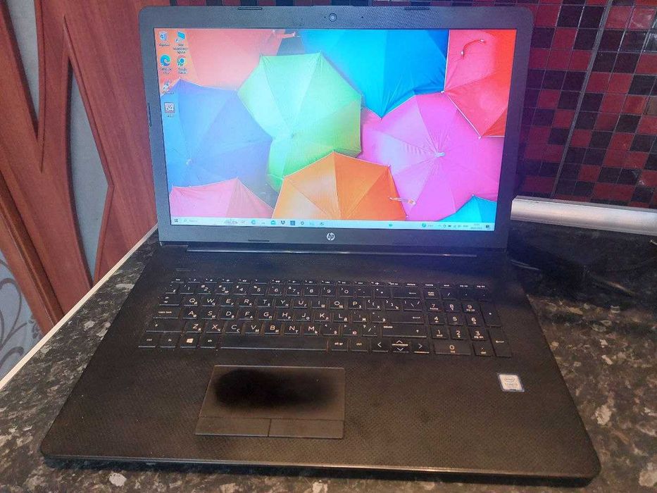 Ноутбук 17.3" HP 17-by 0173ur Core i3 7020U DDR4 4ГБ SSD 256Gb HDD 500