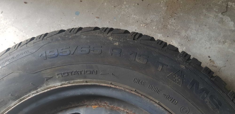Pneus semi novos