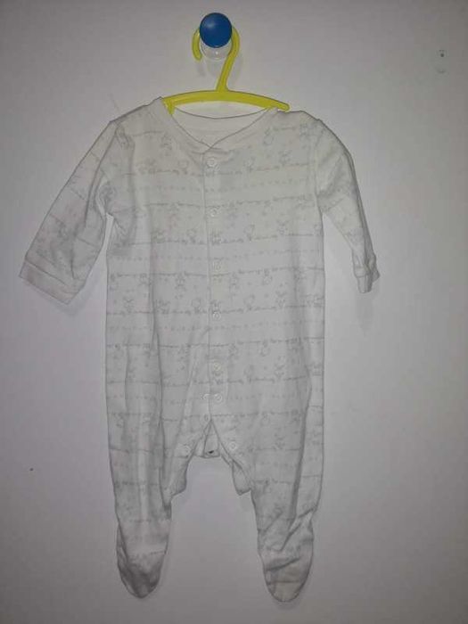 Zestaw niemowlecy dla chłopca, śpiochy, body, czapeczki 56-62 cm 1-3 m