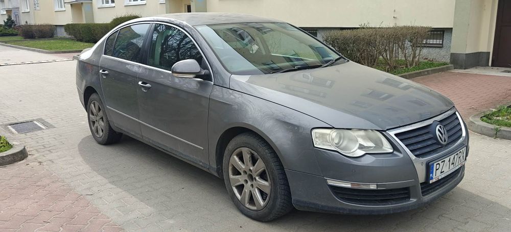 LA7T Passat 

Blacharsko BDB
Silnik 2.0 TDi

Podana cena za d