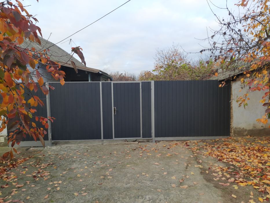 Изготовление ворот, дверей, решёток, лестниц, навесов, заборов и др.