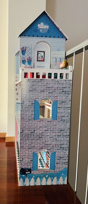 Casa de Bonecas com 3 andares