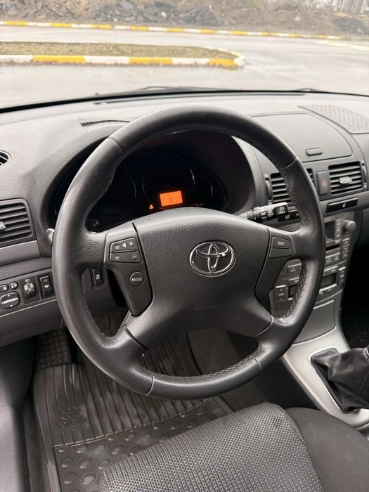 Toyota Avensis 2007 2.0 бензин