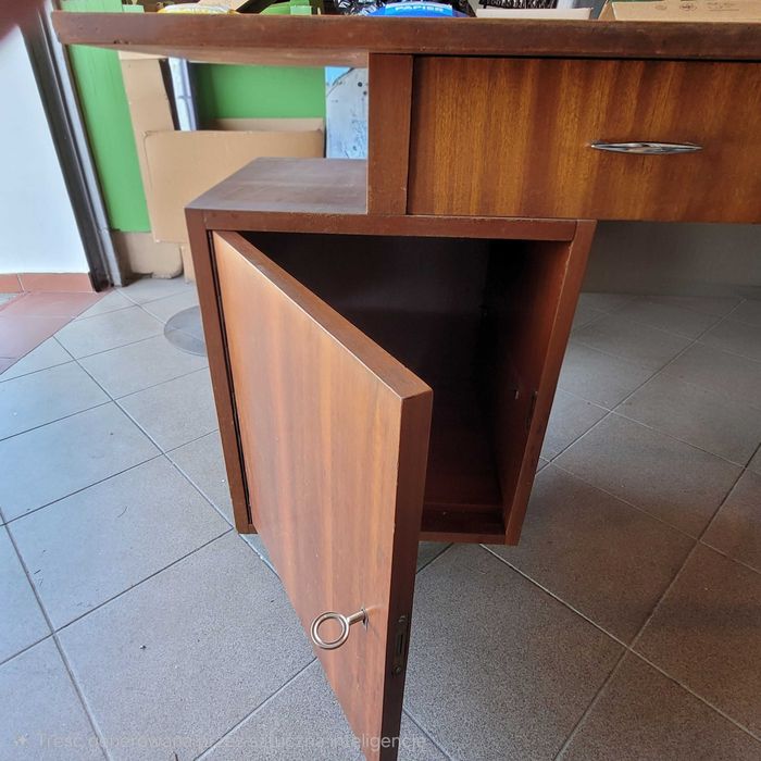 Biurko drewniane vintage, era PRL