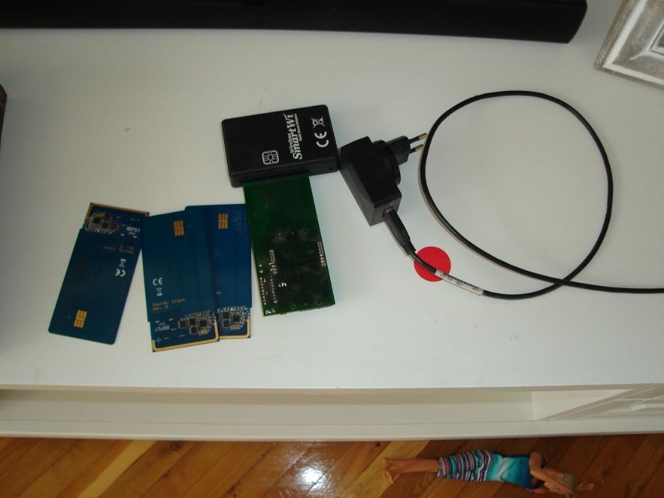 Spliter bezprzewodowy SmartWi rozdzielacz sygnału + 3 karty abonenckie