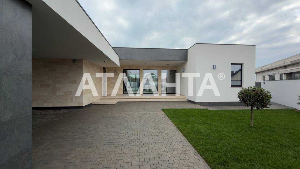 Одноэтажный дом элит класса на 10.66 сотках в Совиньоне