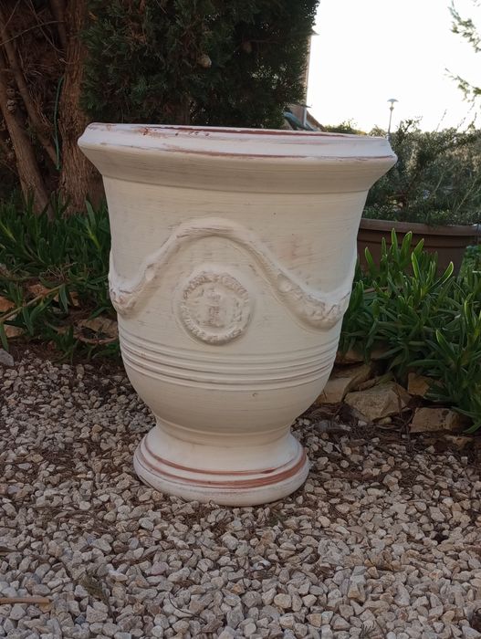 Piękne stylowe donice z południa Francji