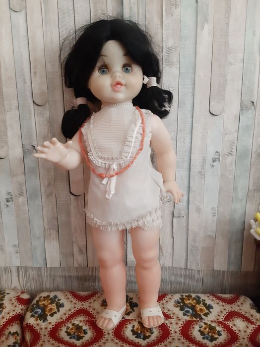Boneca Alta dos Anos 70