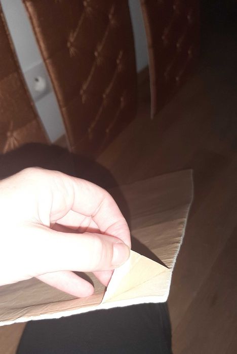 nowe samoprzylepne maty obicie na ścianę