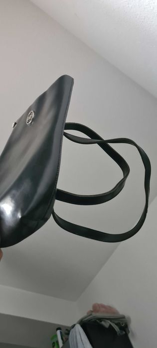 Mala parfois ottimo estaso