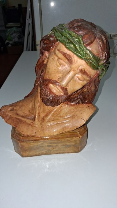 Busto  Jesus  Cristo em gesso com 28 cm de altura muito bonito