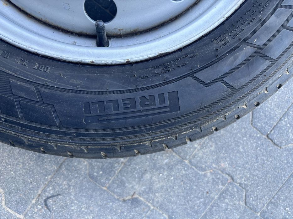 Opona pirelli carrier 195 70 15c