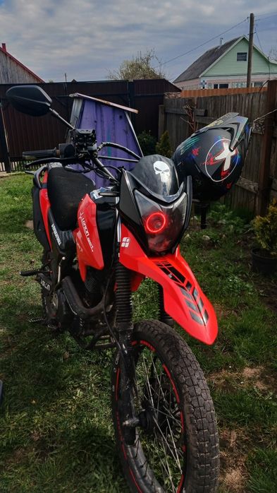 Мотоцикл марки Loncin Pruss 200