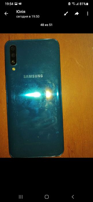 продам смартфон samsung гелакси A 50 в очень хорошем состояни 6/128