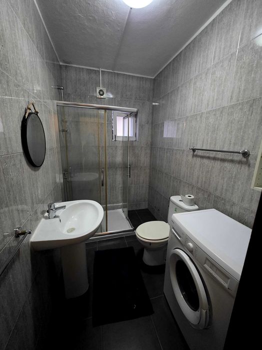 Alugo quarto a Gualtar