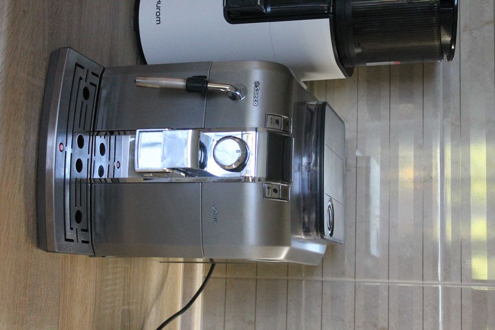 Кавомашина Saeco Syntia. Кофемашина Саеко. Кавомашина Саєко