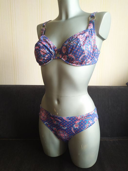 Купальник раздельный мягкая чашка на кости 40 D (L) Венгрия