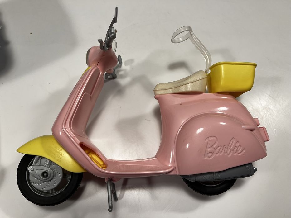 Zabawka skuter Barbie