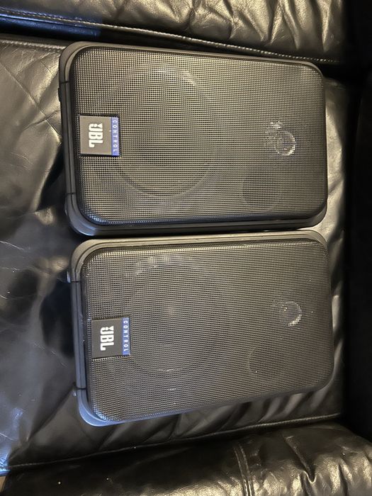 Vendo colunas JBL CM52 em bom estado
