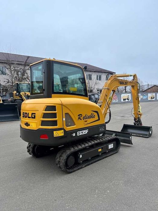 Гусеничний міні - екскаватор моделі E635F SDLG  (VOLVO GROUP)