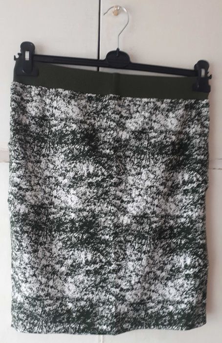 Spódniczka sportowa z gumką, butelkowa zieleń+biel