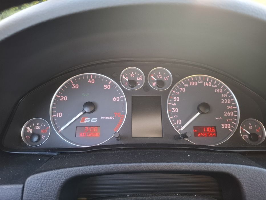 Audi S6 C5 4.2 V8