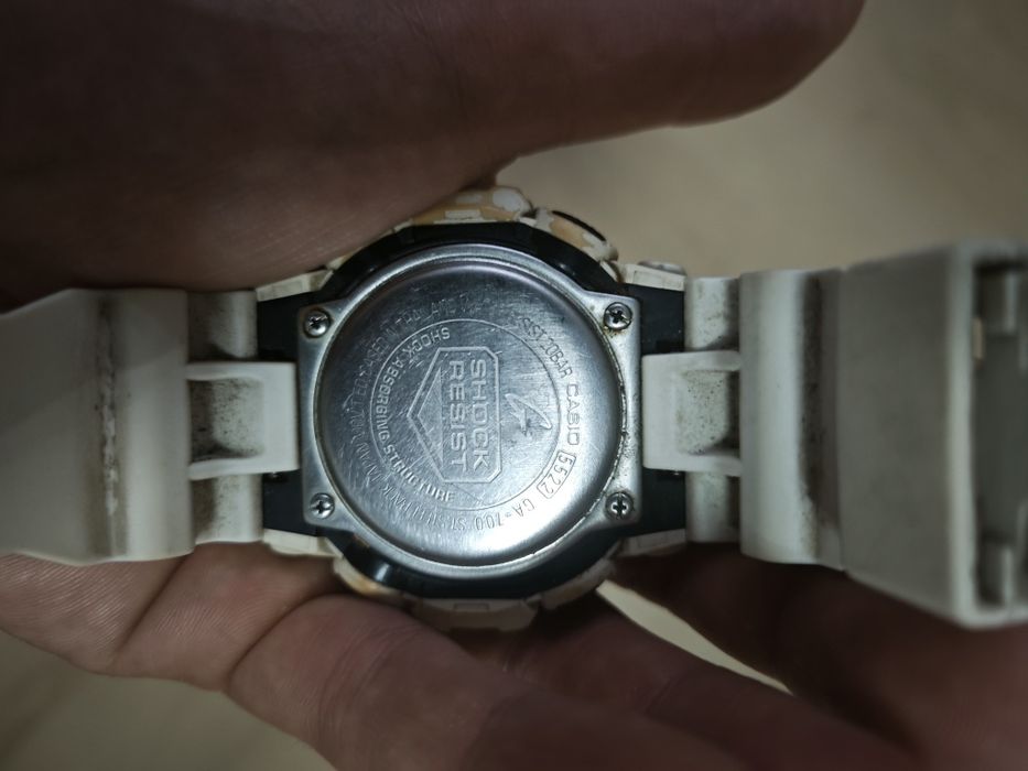 Zegarek Casio G-Shock GA-700