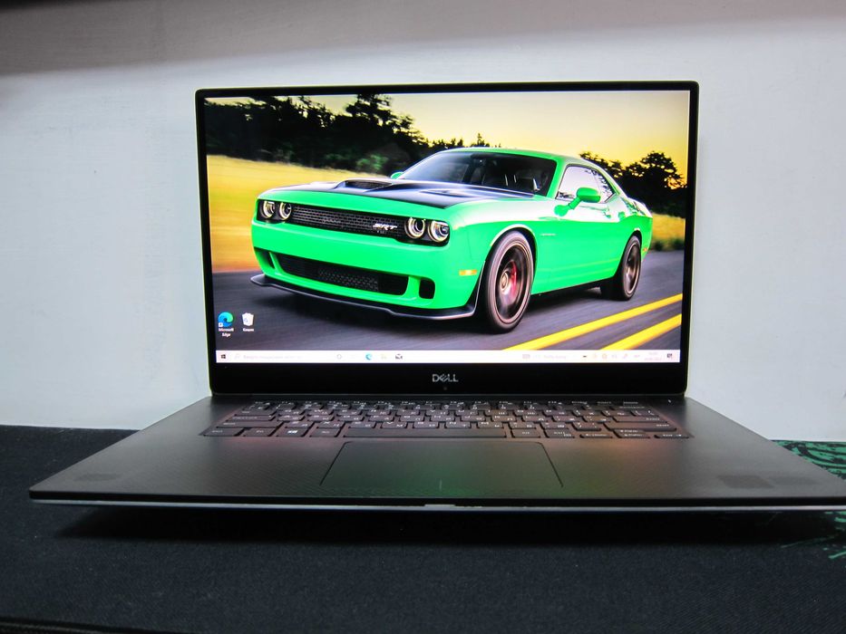 Dell Precision 5520/Intel Core I7 6820Hq 3.60 GHz/ram 16/15.6" IPS 1920 x 1080 Sharp/SSD 512
