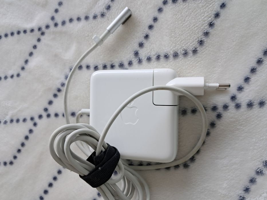 Macbook Air 11 inch (2011)