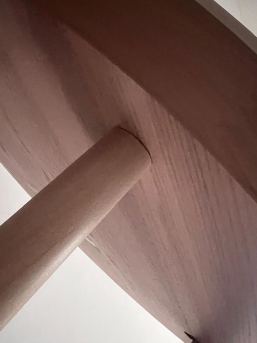 Mesa redonda 105cm em chapa de freixo